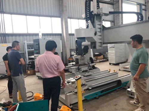 奧迪汽車(chē)采用原力五軸中心加工汽車(chē)內(nèi)飾件